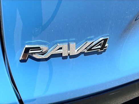 Used 2022 Toyota RAV4 SE w/ Convenience Package AWD/4WD image 30