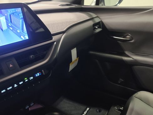 Certified 2026 Lexus UX 300h FWD w/ Accessory Package (2T) image 26