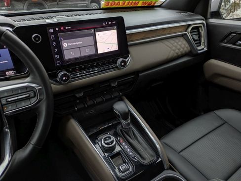 Certified 2024 GMC Canyon Denali image 20