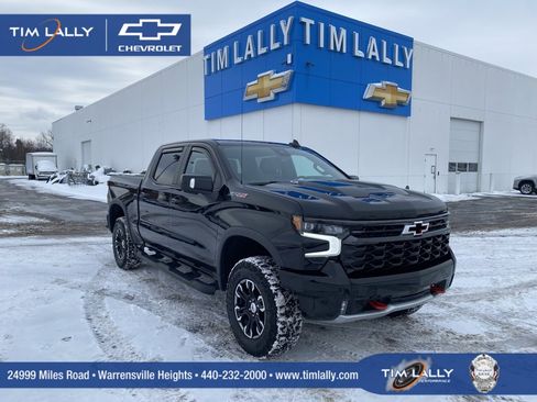 Used 2022 Chevrolet Silverado 1500 ZR2 w/ Technology Package image 1