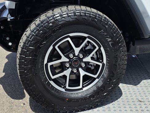 New 2026 Jeep Gladiator Rubicon AWD/4WD image 8