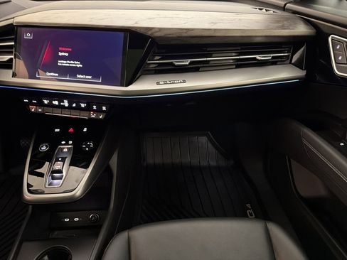 Used 2023 Audi Q4 e-tron Premium Plus w/ Premium Plus image 27
