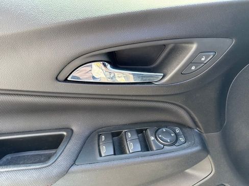 Used 2024 Chevrolet Equinox RS w/ RS Leather Package AWD/4WD image 12