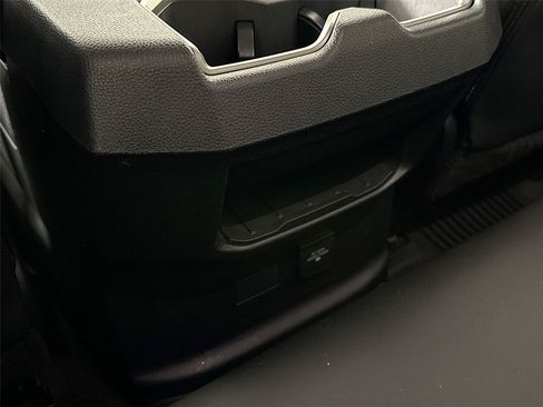 Used 2022 Toyota Tundra SR5 w/ SR5 Premium Package RWD image 35