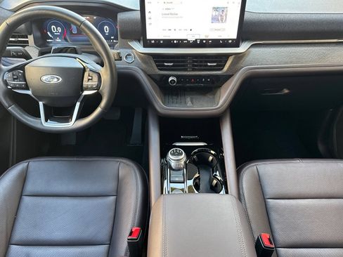 Used 2025 Ford Explorer Platinum w/ LUX Leather Package AWD/4WD image 15