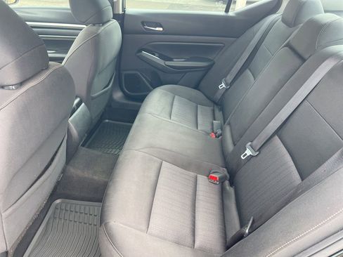 Used 2021 Nissan Altima 2.5 SV w/ SV Premium Package FWD image 9