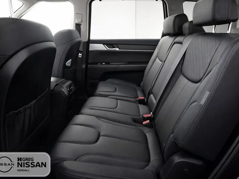Used 2025 Hyundai Palisade SEL FWD image 13