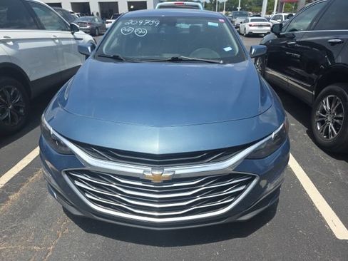 Used 2024 Chevrolet Malibu LT FWD image 2