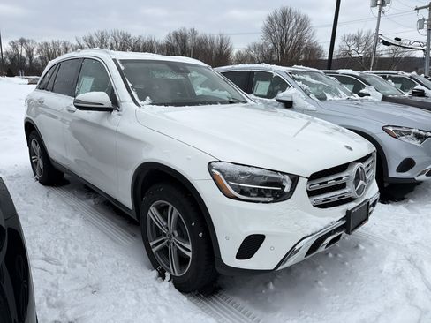 Used 2022 Mercedes-Benz GLC 300 4MATIC image 2