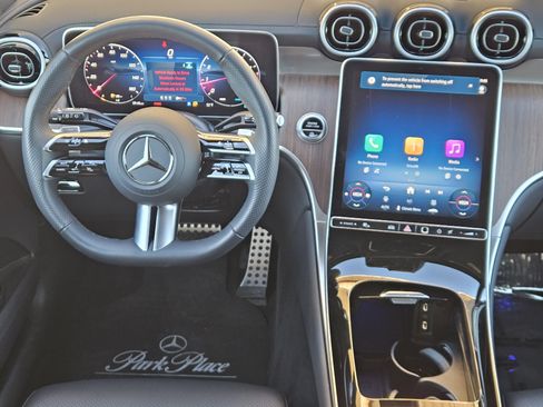 Certified 2025 Mercedes-Benz GLC 300 4MATIC image 27