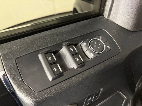 Used 2018 Ford F150 Platinum w/ Equipment Group 701A Luxury image 15