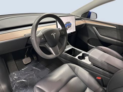 Used 2023 Tesla Model Y Long Range AWD/4WD image 14