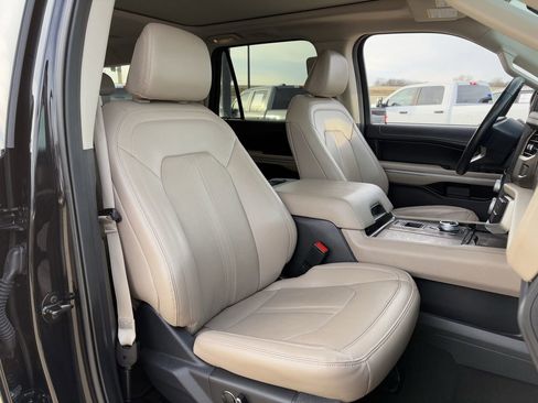 Used 2024 Ford Expedition Max Limited image 34