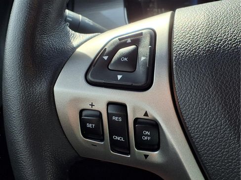 Used 2018 Ford Taurus SEL w/ Equipment Group 201A FWD image 23