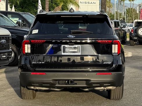 Certified 2025 Ford Explorer Active image 7