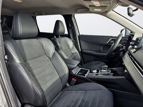 Used 2023 Mitsubishi Outlander SE FWD image 32