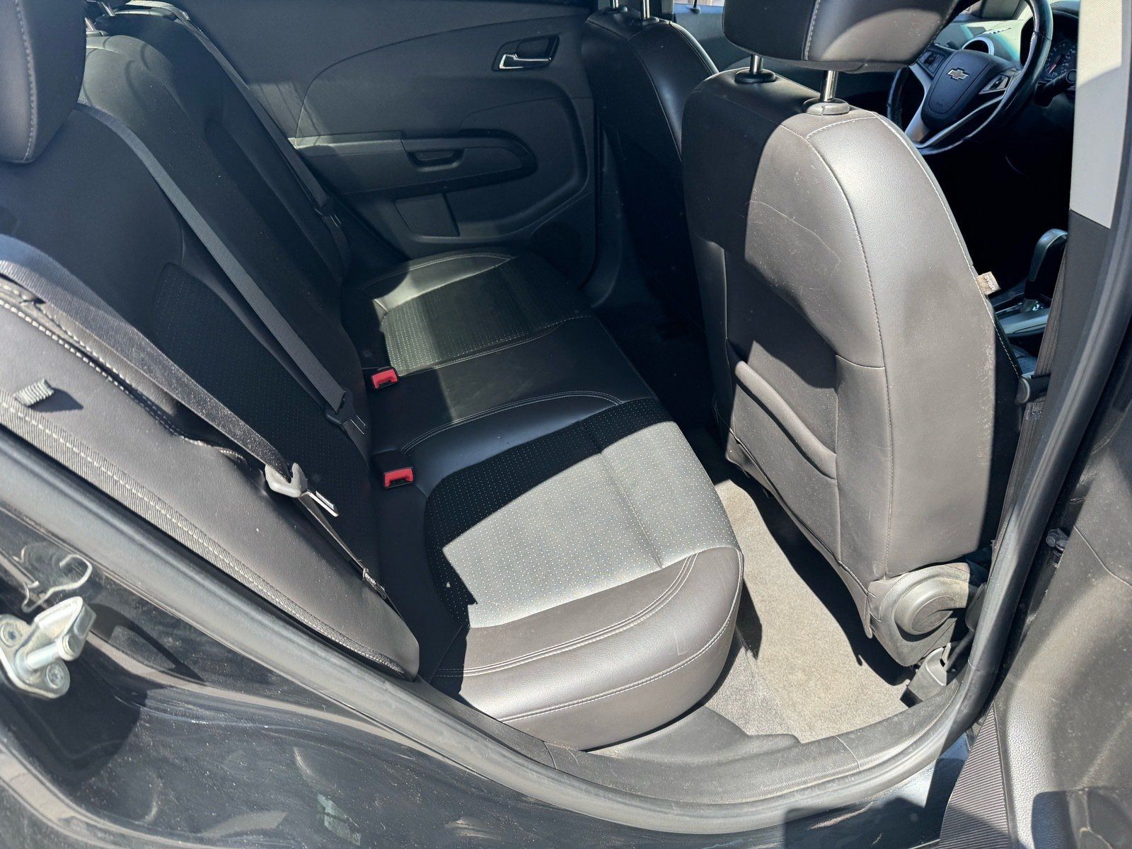 Used 2018 Chevrolet Cruze LT w/ Convenience Package FWD image 28