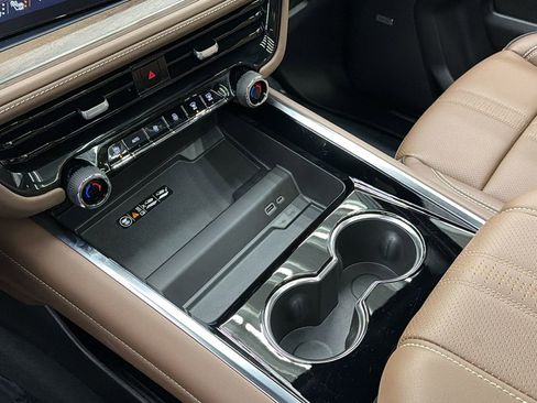 Used 2026 Chevrolet Suburban High Country w/ Sun And Tow Package image 22