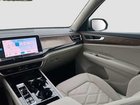New 2026 Volkswagen Atlas SE FWD image 24