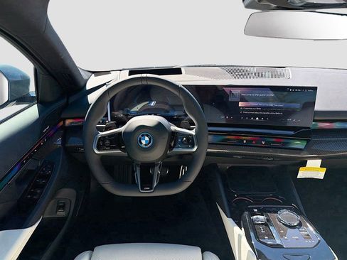 New 2026 BMW 550e xDrive w/ Executive Package AWD/4WD image 20