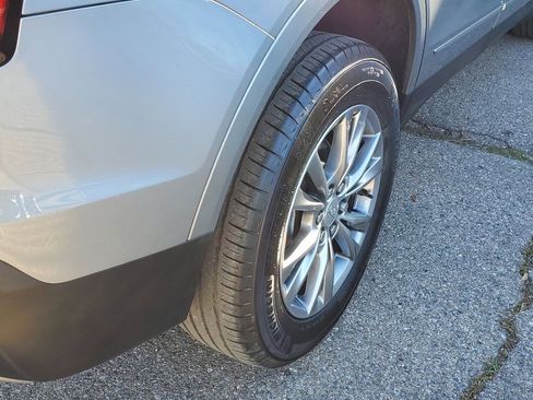 Certified 2023 Cadillac XT5 Premium Luxury image 17