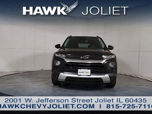 Used 2023 Chevrolet TrailBlazer LT w/ Convenience Package FWD image 3