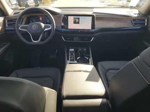 New 2026 Volkswagen Atlas SE FWD image 13