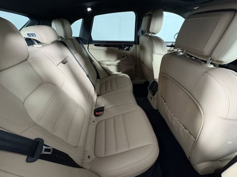 Used 2025 Porsche Macan S image 14