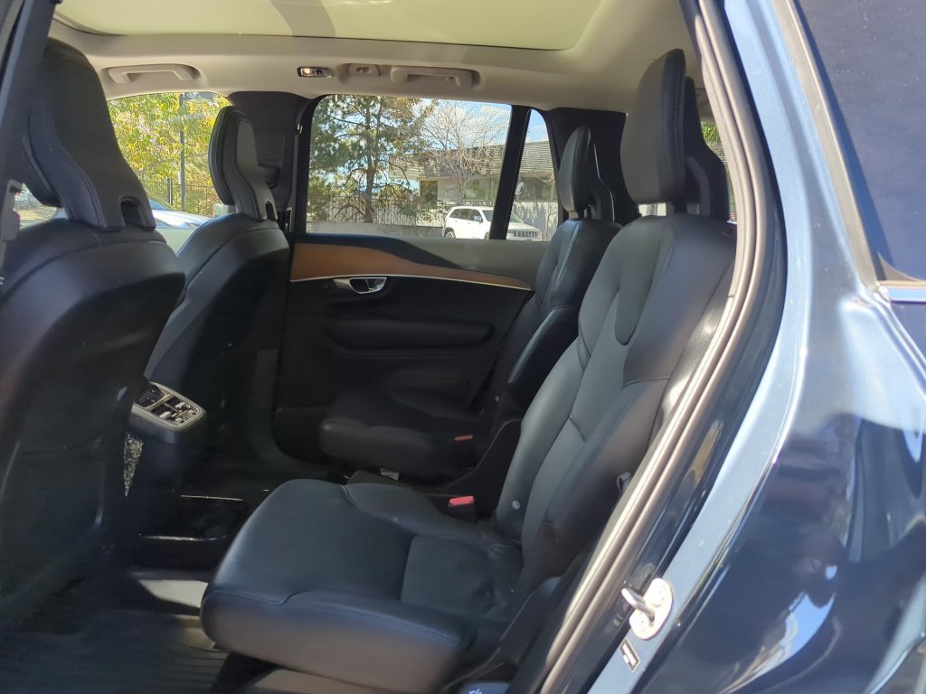 Used 2022 Volvo XC90 T6 Momentum w/ Advanced Package AWD/4WD image 9