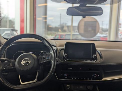 Used 2023 Nissan Rogue SV w/ SV Premium B Package image 24