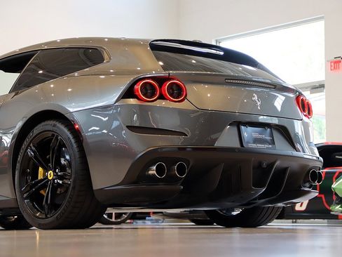 Certified 2017 Ferrari GTC4Lusso image 61