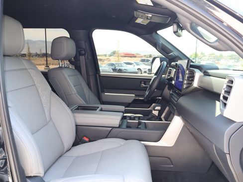 Used 2025 Toyota Tundra Limited AWD/4WD image 25