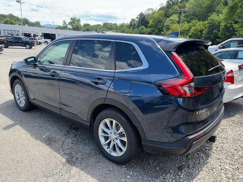 Used 2025 Honda CR-V EX-L image 2