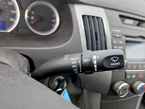 Used 2009 Hyundai Sonata GLS image 12