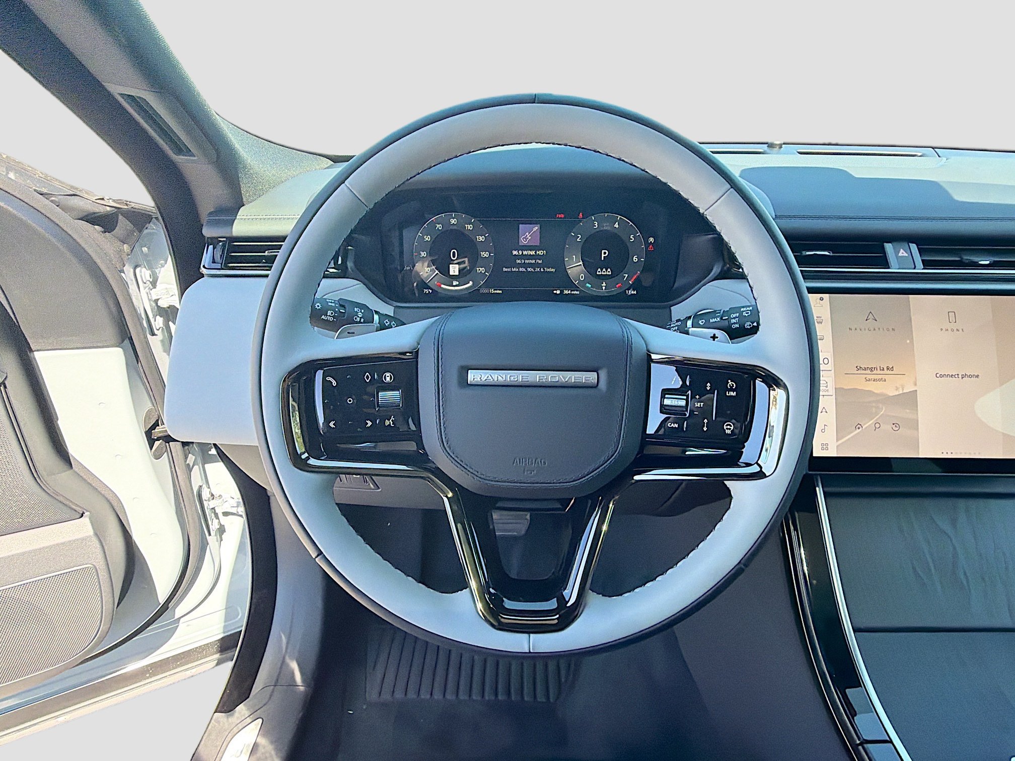 New 2026 Land Rover Range Rover Velar Dynamic SE AWD/4WD image 39