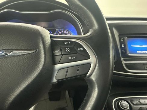 Used 2015 Chrysler 200 Limited w/ Convenience Group FWD image 40