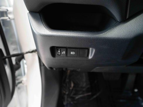 Used 2025 Toyota RAV4 LE AWD/4WD image 11