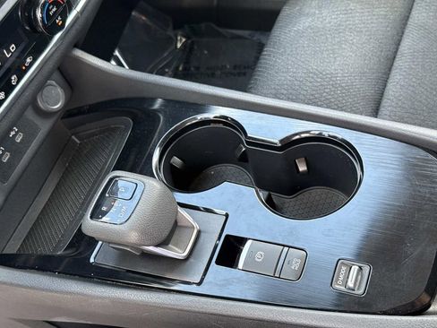Certified 2024 Nissan Rogue SV FWD image 28