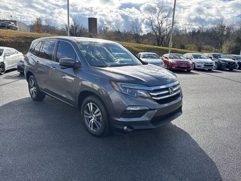 Used 2018 Honda Pilot EX image 2