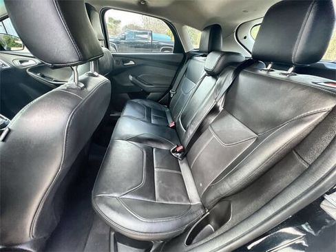 Used 2017 Ford Focus Titanium image 23