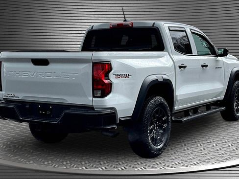 Used 2024 Chevrolet Colorado Trail Boss w/ Technology Package AWD/4WD image 6