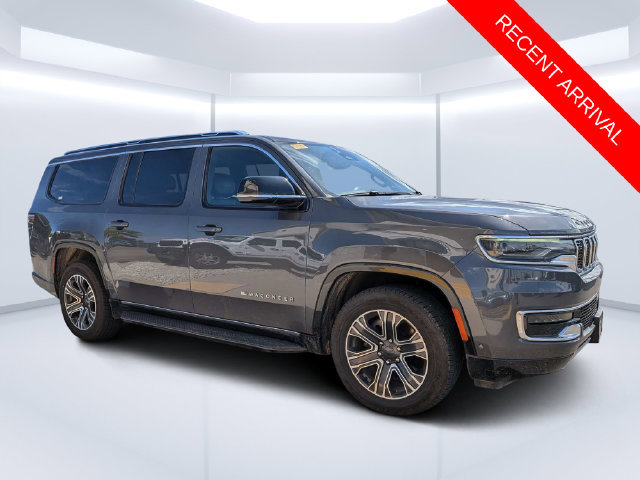 Used 2024 Jeep Wagoneer L Series II RWD image 1
