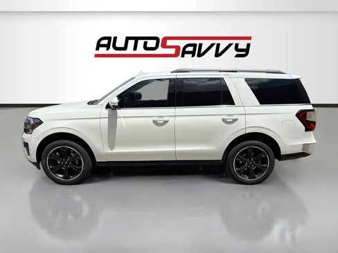 Used 2024 Ford Expedition Limited RWD image 4