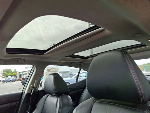 Used 2017 Nissan Maxima Platinum image 16