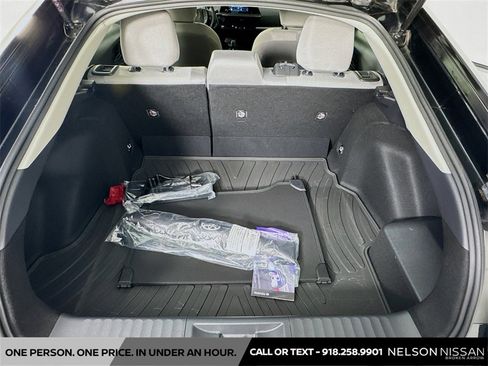 Used 2024 Toyota Prius LE image 24