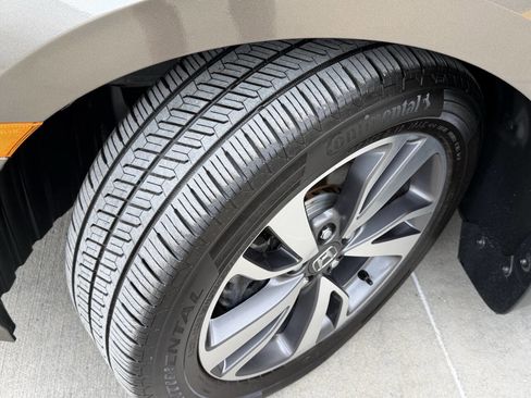 Used 2023 Honda Odyssey Touring image 12