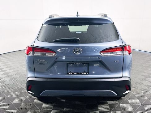 Used 2023 Toyota Corolla Cross LE FWD image 4