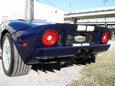 Used 2005 Ford GT image 20