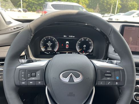 Used 2025 INFINITI QX60 Luxe w/ Vision Package image 11