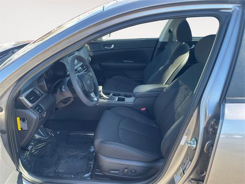 Used 2016 Kia Optima LX w/ LX Convenience Package image 9